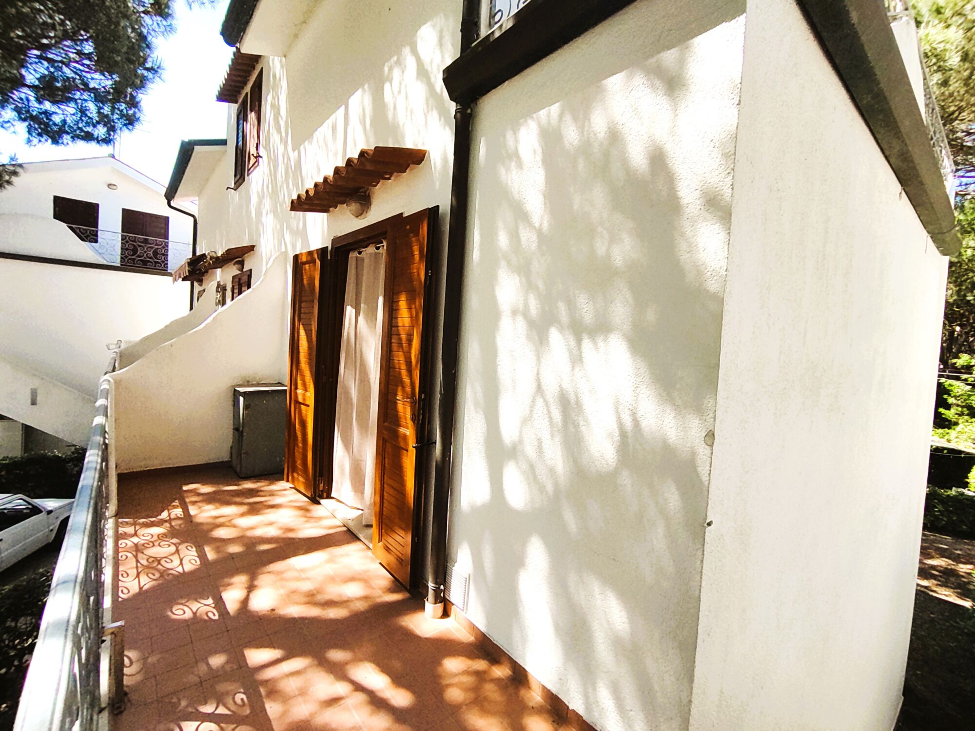 Residence Patio – “E – 5”