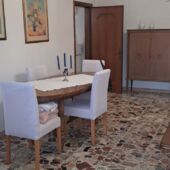 Vendita : ampio appartamento in zona centrale ( LOREO )